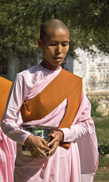 64- Tin Zar Yi Head Nun