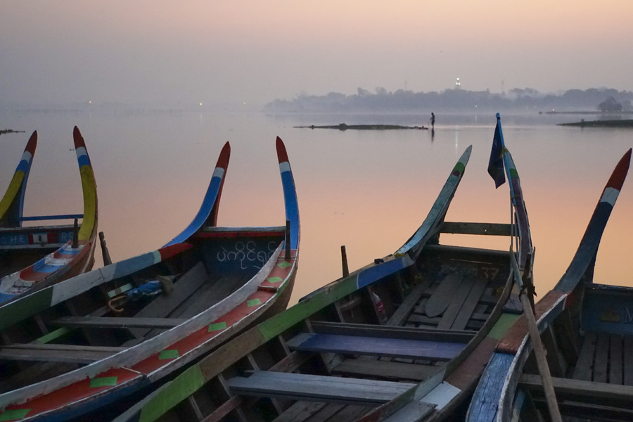 4- Boats-UBein Bridge