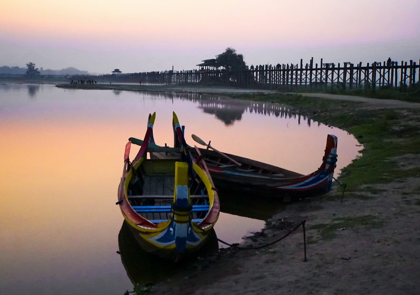 3- U Bein bridge boats 2 