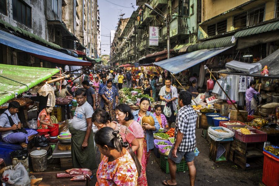 225- Rangoon street market