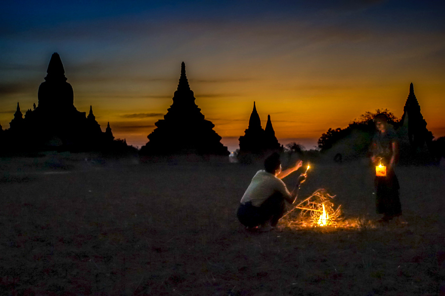 152- Lighting Bonfire